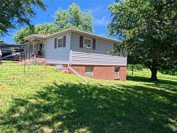 5th image of 579 Hamilton Rd