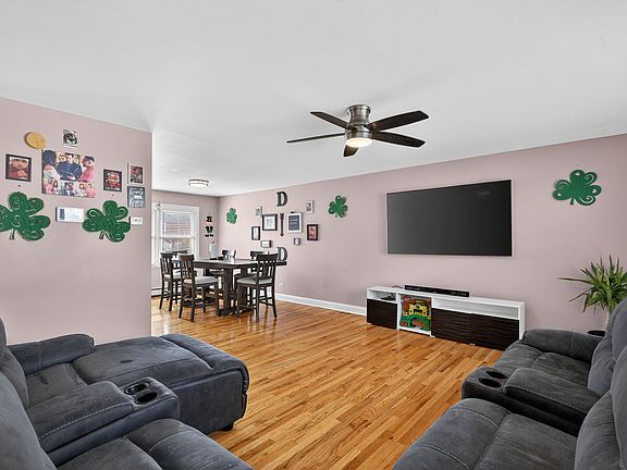 3rd image of 6331 Arcadia Dr