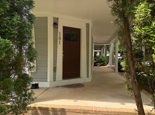 490 Barnett Shoals Rd APT 101, Athens, GA 30605