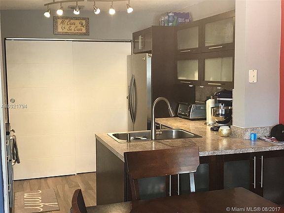 Kitchen w/ SS Appliances