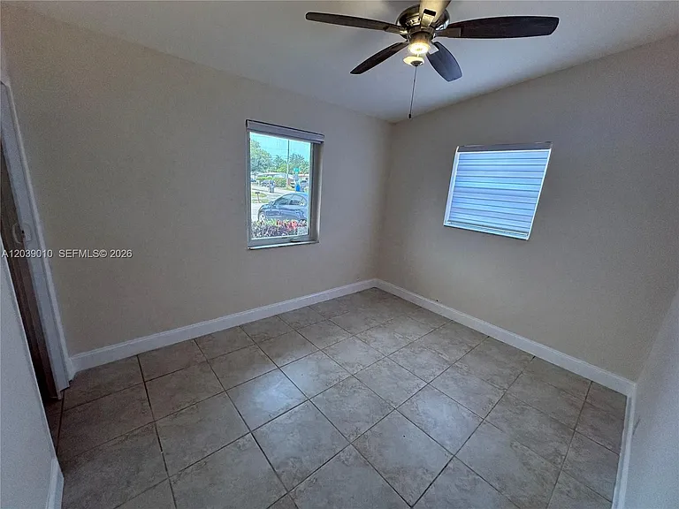 4410 SW 39th St — Photo 13