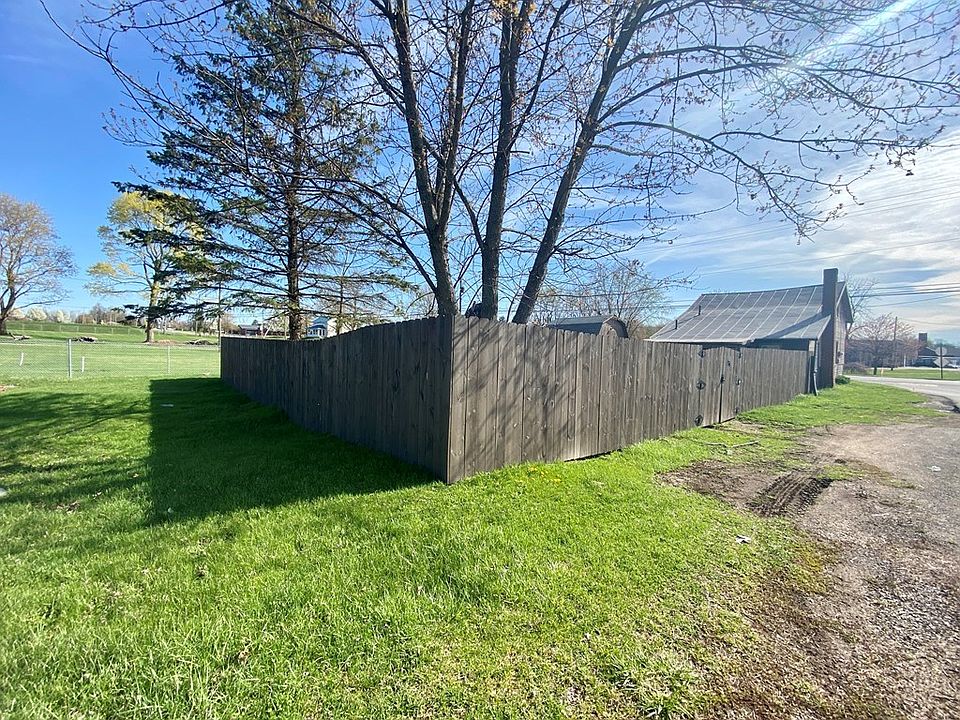2nd image of 335 Shelby Ontario Rd