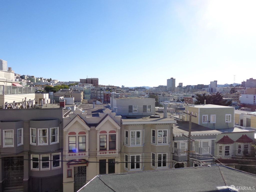 1326 Vallejo St, San Francisco, CA - View 3