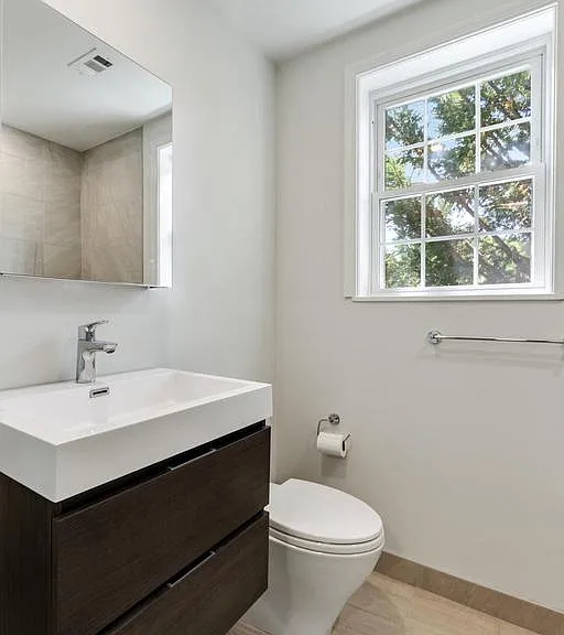 2804 S Abingdon St #A — Photo 12
