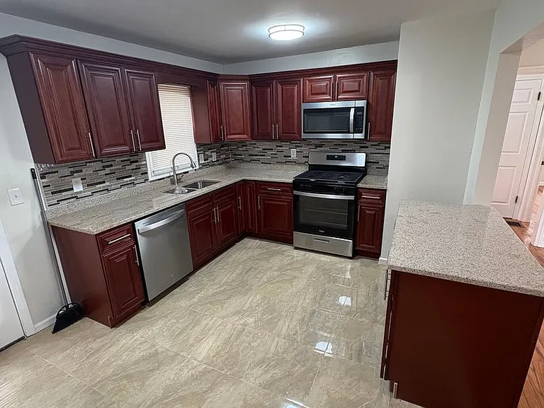 5517 Willow Ave — Photo 5