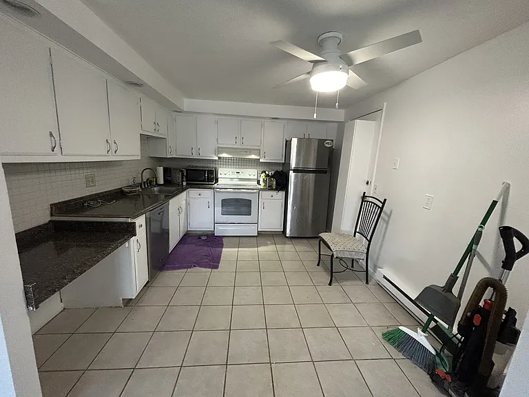 89 Pleasant St #1-C11 — Photo 3