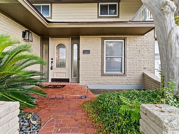 3rd image of 117 Chiltipin Drive