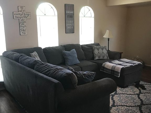 4th image of 5080 Roberts Dr
