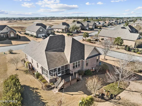 673 Highlands Drive, Hampstead, NC 28443