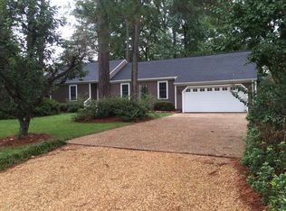 305 Moss Ave, Seaford, VA 23696