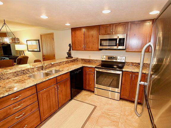 5th image of 168 Ten Mile Circle UNIT 399