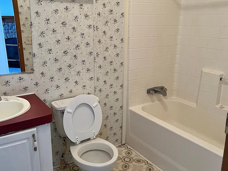 637 Colonial Dr — Photo 26