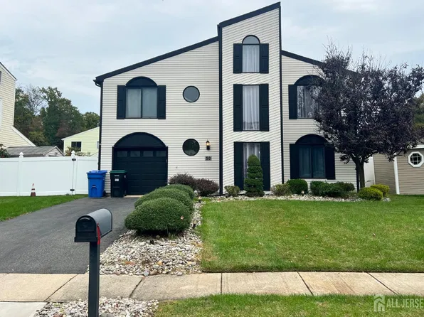 58 Hale Ct, Matawan, NJ 07747