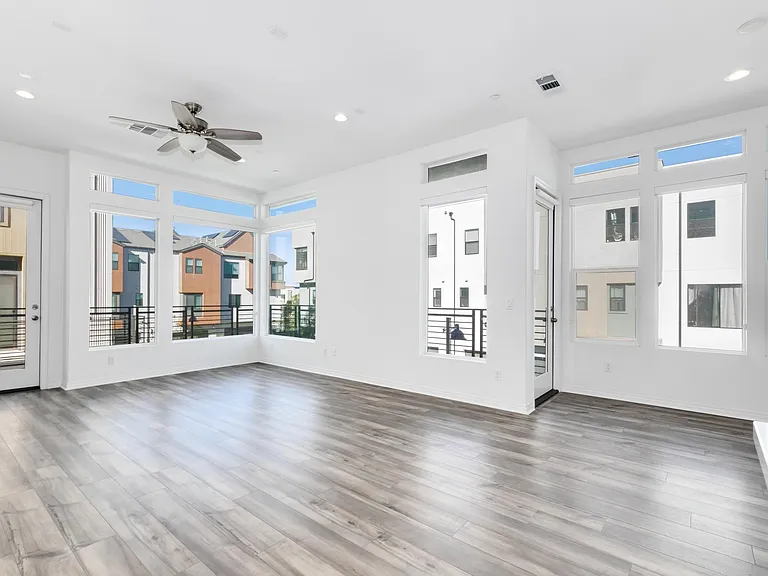180 Sawbuck — Photo 17