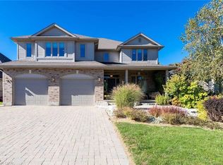 8 Zaduk Pl, Guelph, ON N1G 0A7