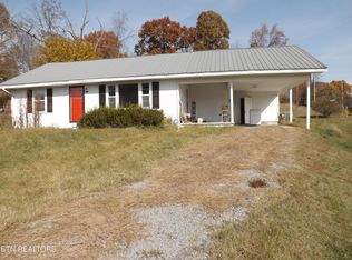 1146 Overton Dr, Tazewell, TN 37879