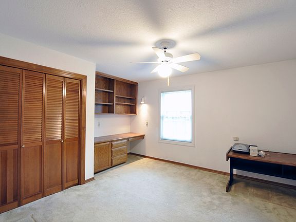 3rd image of 140 Dawn River Way