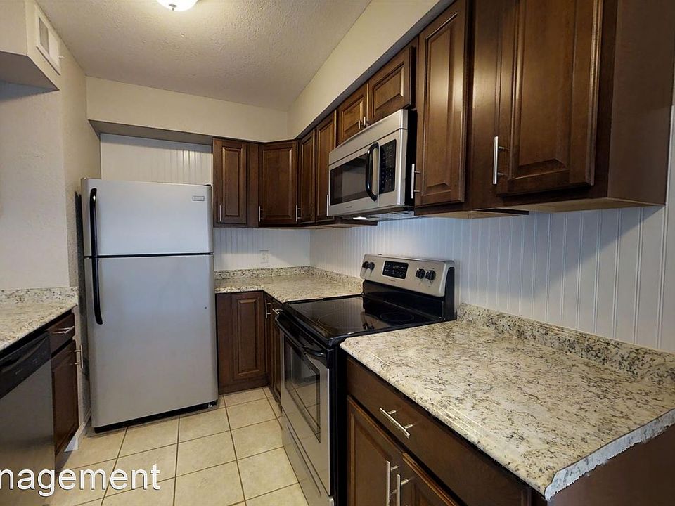 1st image of 5515 Gaston Ave APT 115