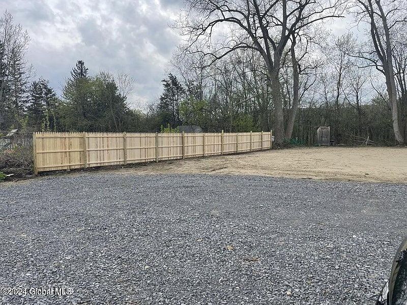 2nd image of 3413 Amsterdam Road