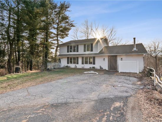 203 Carmel Hill Road, Woodbury, CT 06798