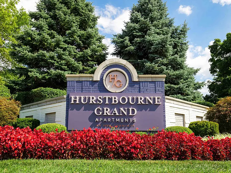 Hurstbourne Grand community entrance sign