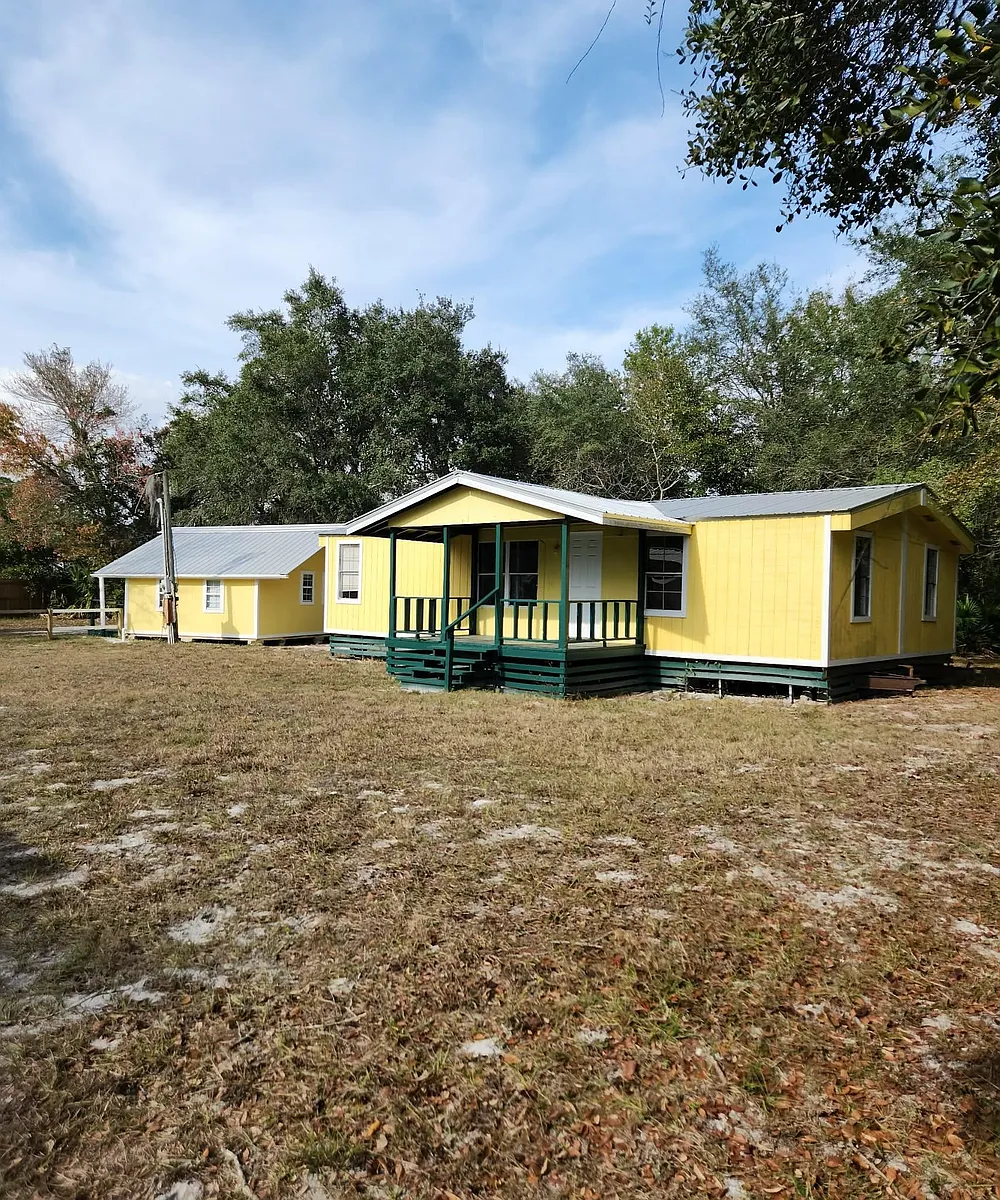 Building Photo - 890 Poinsettia Rd #B