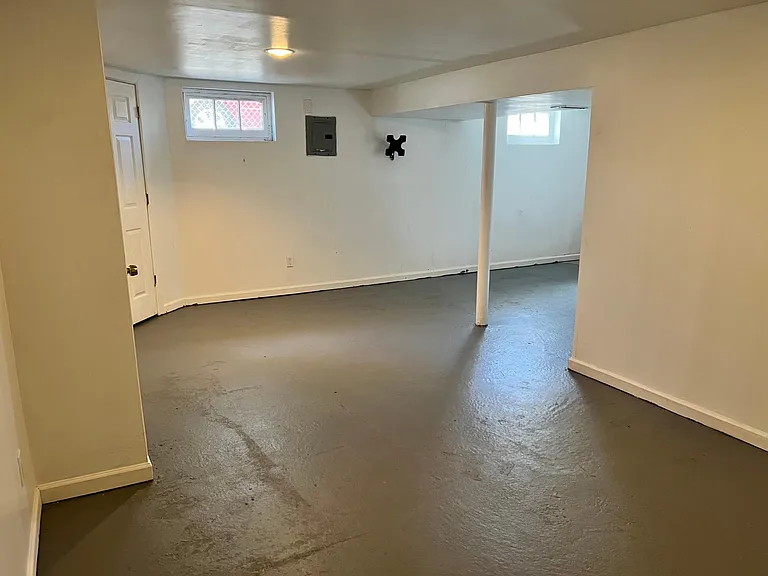 126 Orange St — Photo 23