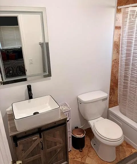 5103 NW 35th St #401 — Photo 14