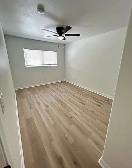 14359 Haynes St #5 — Photo 13