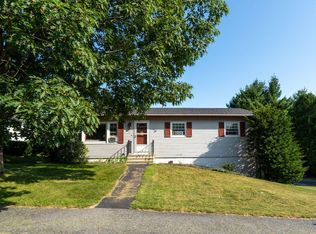 94 Primrose Ln, Portland, ME 04103