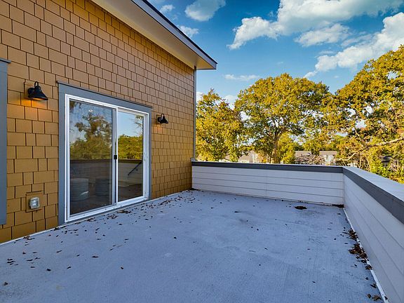 3rd image of 1150 Valdosta St Unit 601