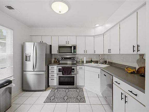 2nd image of 720 Inlet Quay APT F