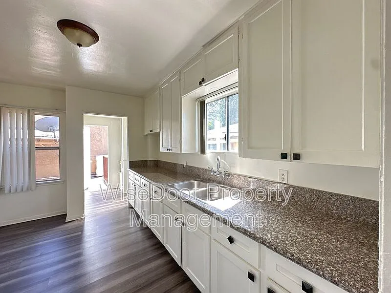 1 bed, 1.0 bath, 700 sqft, $1,595 — Photo 1