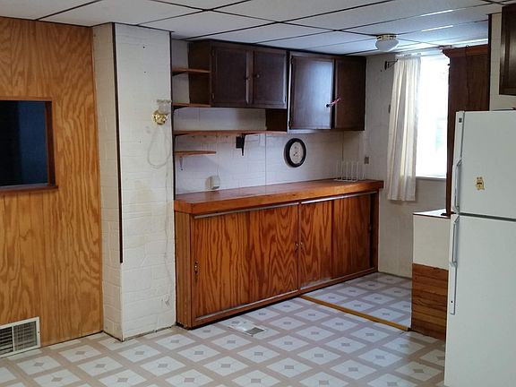 5th image of 330 Carrie St