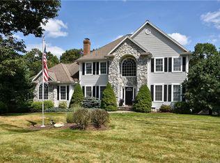 71 Marlin Rd, Sandy Hook, CT 06482