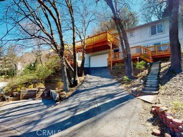 621 Arth Dr, Crestline, CA 92325
