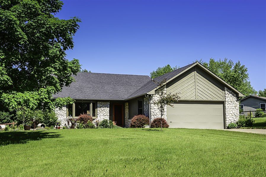 2nd image of 5944 Apple Blossom Dr
