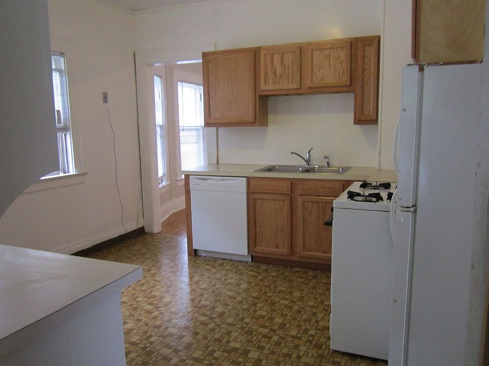 1st image of 316-18 Roosevelt Ave #318