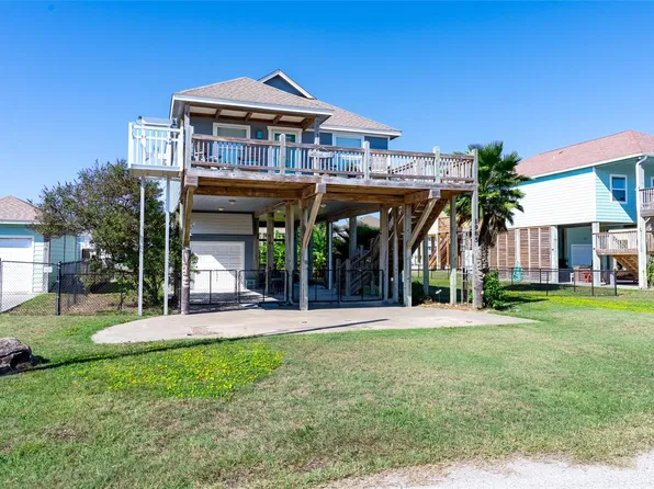 1985 Matt Dr, Crystal Beach, TX 77650