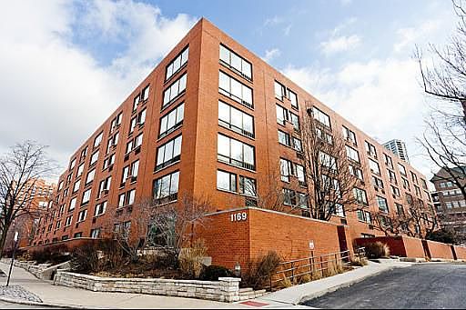 1st image of 1169 S Plymouth Ct APT 611