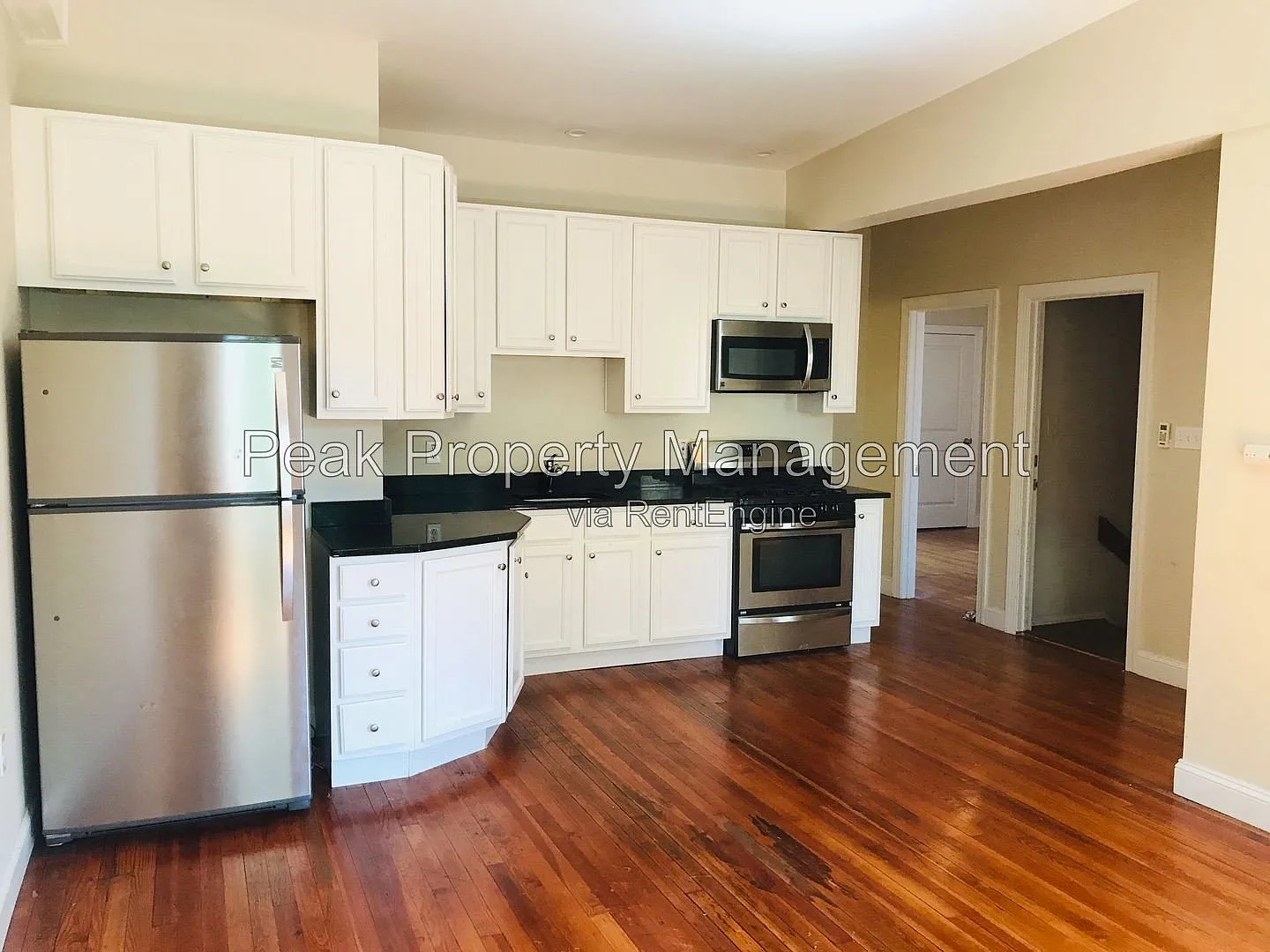 2 bed, 2.0 bath, 1050 sqft, $1,975 — Photo 2