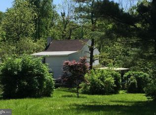 6221 Four Point Rd, Bethel, PA 19507