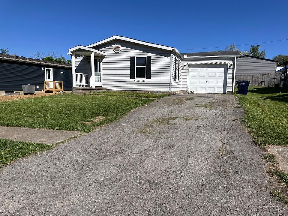 1st image of 102 Maple Run Dr