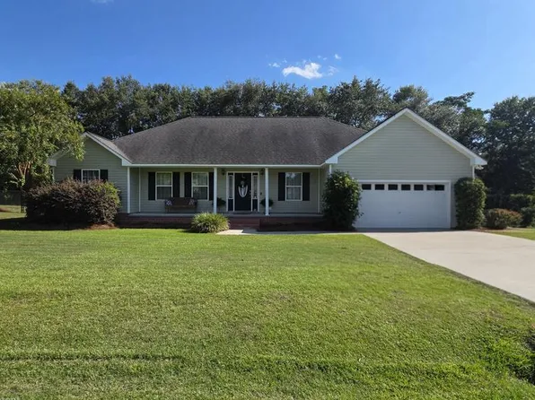 125 Baymeadows Cir, Fitzgerald, GA 31750