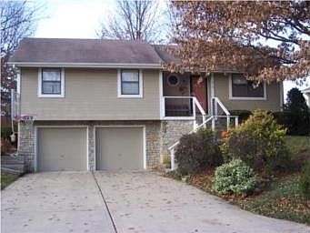 1st image of 810 NE Holliman Ln