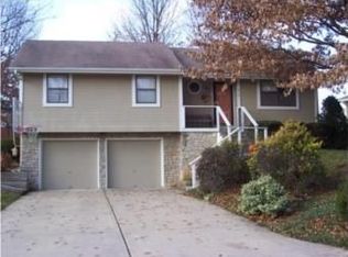810 NE Holliman Ln, Lees Summit, MO 64086