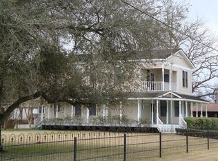 341 County Road 300g, West Columbia, TX 77486