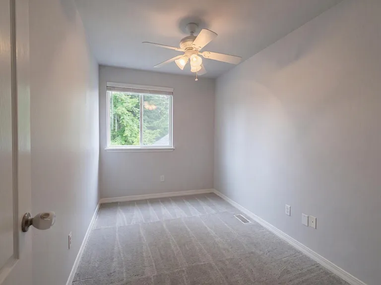 12633 W Roseglen Ct — Photo 13