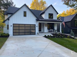 2817 W 74th St, Prairie Village, KS 66208