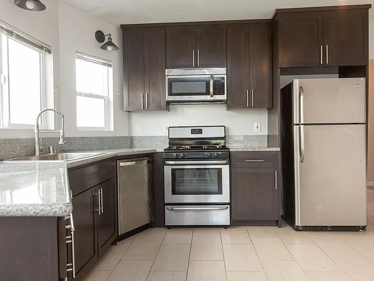 626 Benton Way — Photo 7
